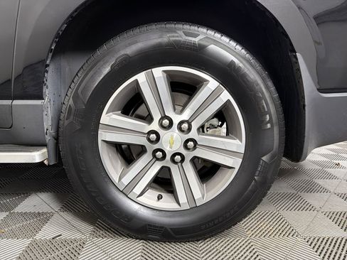Used 2016 Chevrolet Traverse LT image 19