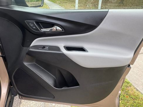 Used 2019 Chevrolet Equinox LS w/ LPO, Floor Liner Package AWD/4WD image 35
