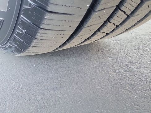 Certified 2021 Chevrolet Silverado 1500 Custom image 31