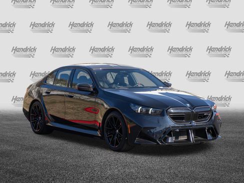 Used 2025 BMW M5 AWD/4WD image 2