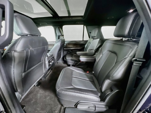Used 2021 Ford Expedition Max Limited AWD/4WD image 24