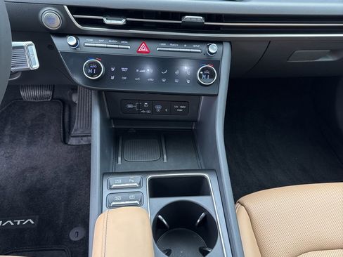 Used 2025 Hyundai Sonata Limited image 24