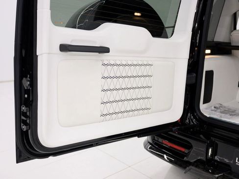 Used 2025 Mercedes-Benz G 63 AMG 4MATIC image 64