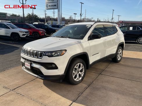 New 2026 Jeep Compass Latitude image 1