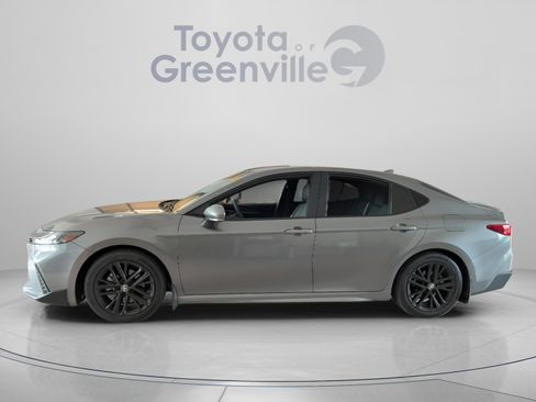 Used 2026 Toyota Camry SE w/ Convenience Package FWD image 2