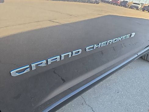 Used 2022 Jeep Grand Cherokee Limited 4xe w/ Luxury Tech Group II image 20