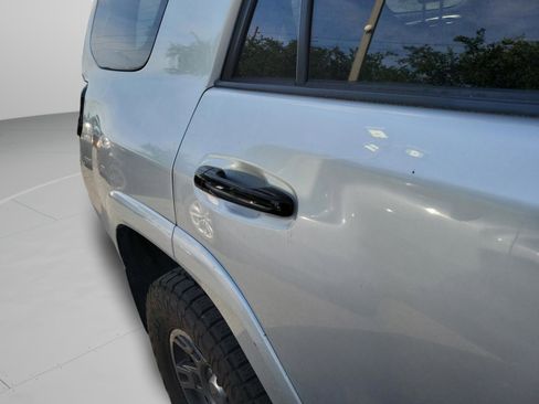 Used 2020 Toyota 4Runner Venture AWD/4WD image 19