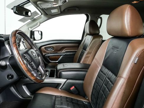 Used 2017 Nissan Titan Platinum Reserve image 5