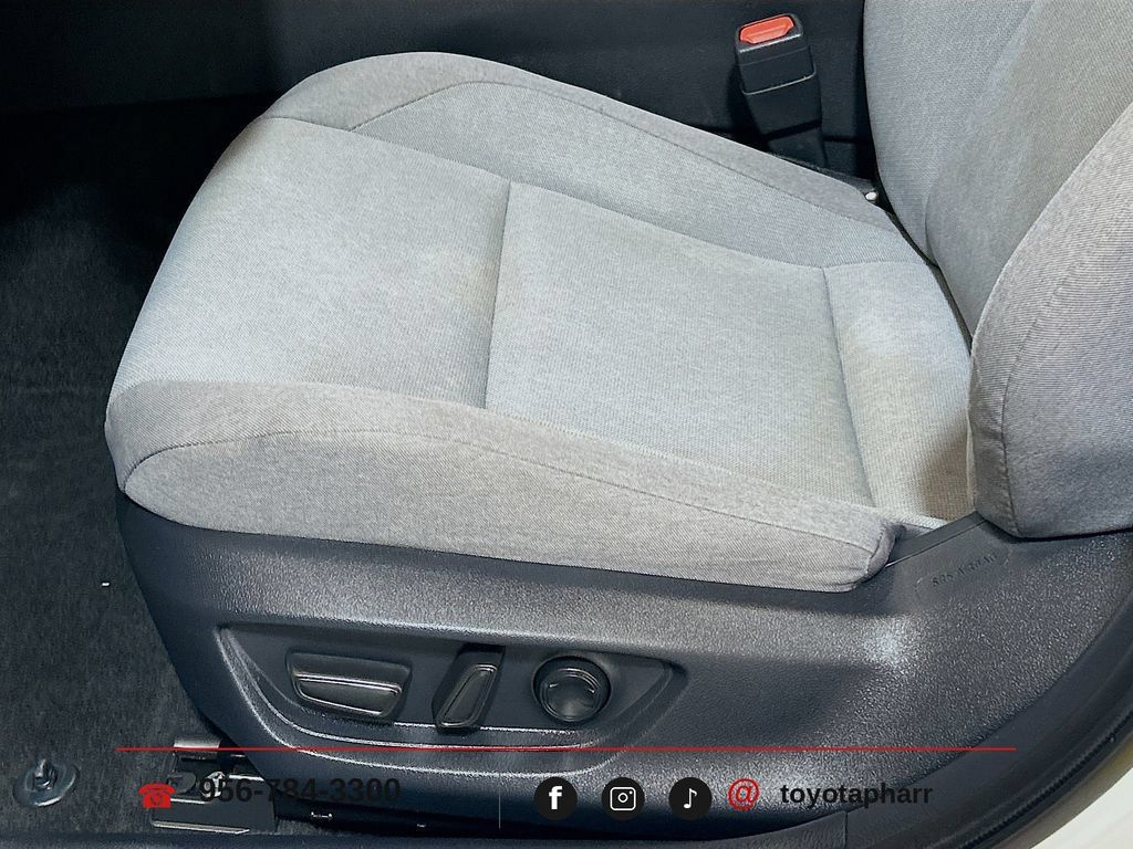 Used 2025 Toyota Camry LE w/ Convenience Package FWD image 17
