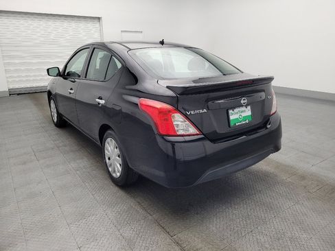 Used 2018 Nissan Versa SV image 5