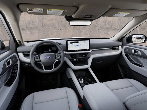 New 2027 Ford Explorer Platinum AWD/4WD image 9