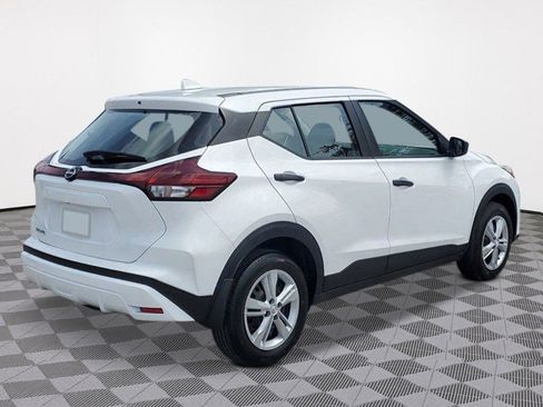 New 2024 Nissan Kicks S image 2