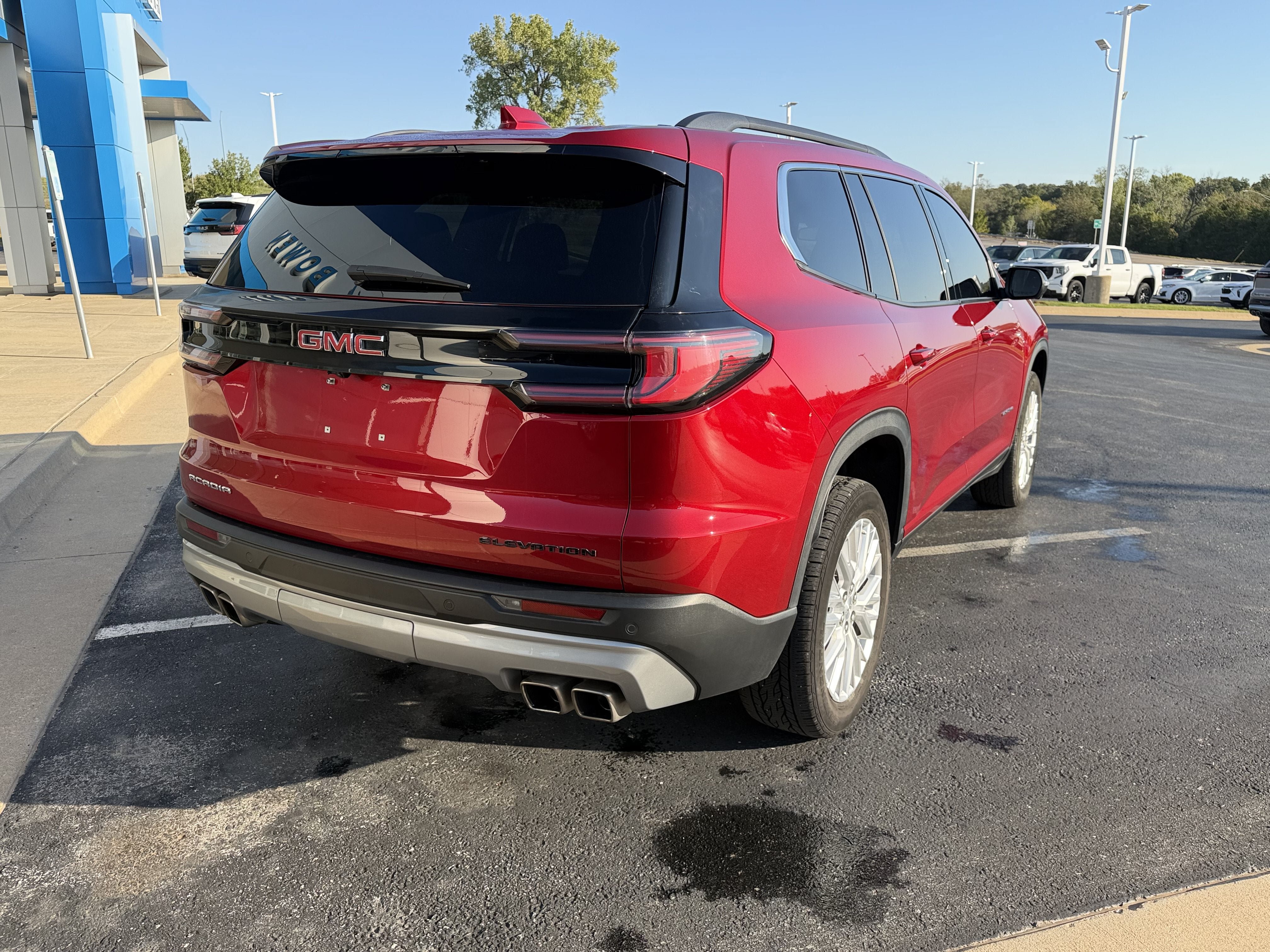Used 2024 GMC Acadia Elevation FWD image 4
