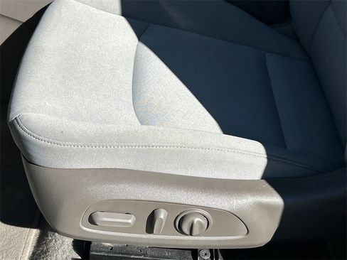 Used 2025 Chevrolet Malibu LT image 10