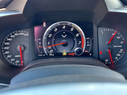 Used 2016 Chevrolet Corvette Z06 w/ 3LZ Preferred Equipment Group image 11