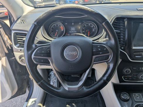 Used 2019 Jeep Cherokee Limited AWD/4WD image 13