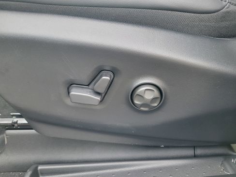 New 2026 Chrysler Pacifica Select w/ S Appearance Package image 26