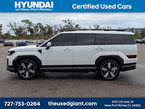 Used 2025 Hyundai Santa Fe Limited image 2