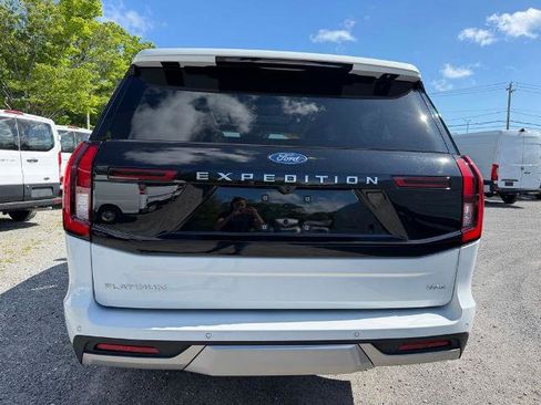 Certified 2025 Ford Expedition Max Platinum AWD/4WD image 2