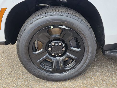 New 2026 Chevrolet Tahoe 2WD image 2