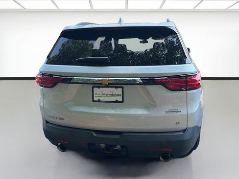 Used 2022 Chevrolet Traverse LT FWD image 5