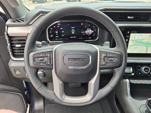 Used 2026 GMC Sierra 1500 Denali w/ Technology Package AWD/4WD image 11
