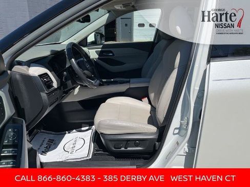 Certified 2023 Nissan Rogue SL w/ SL Premium Package AWD/4WD image 22