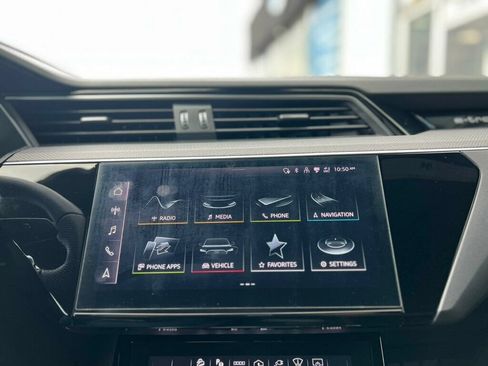 Used 2024 Audi Q8 e-tron Prestige w/ Prestige Package AWD/4WD image 23
