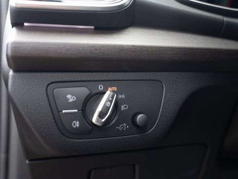 Certified 2025 Audi Q5 2.0T Premium Plus image 27