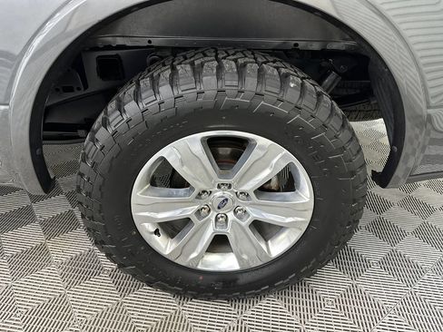 Used 2018 Ford F150 Platinum w/ Equipment Group 701A Luxury AWD/4WD image 21