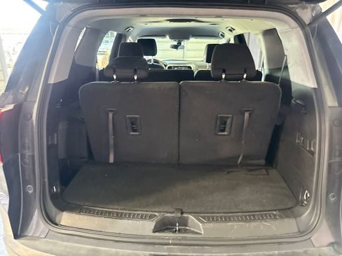 Used 2017 GMC Acadia SLE FWD image 17