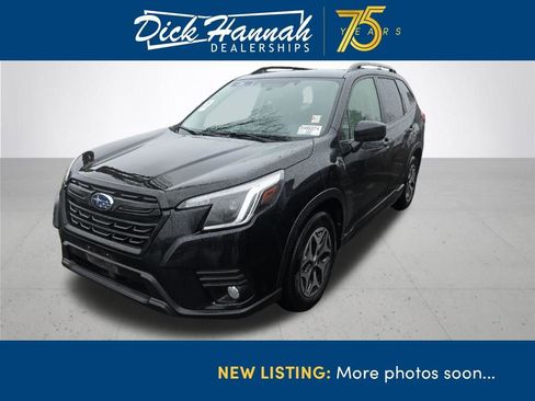 Used 2022 Subaru Forester Premium image 1