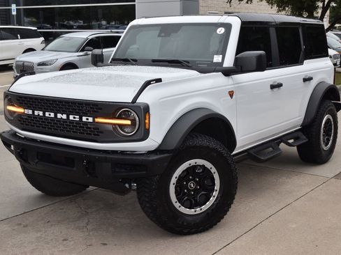 Certified 2024 Ford Bronco Badlands w/ Sasquatch Package AWD/4WD image 49