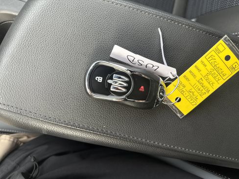 Used 2024 Buick Envista Preferred w/ Advanced Safety Package image 27