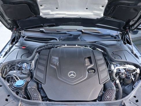 Used 2019 Mercedes-Benz S 560 Sedan w/ AMG Line Exterior image 63
