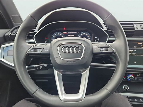 Certified 2025 Audi Q3 2.0T Premium w/ Convenience Package image 31