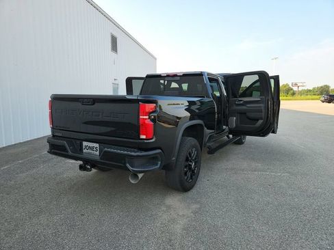 Used 2025 Chevrolet Silverado 2500 High Country w/ Midnight Edition AWD/4WD image 18