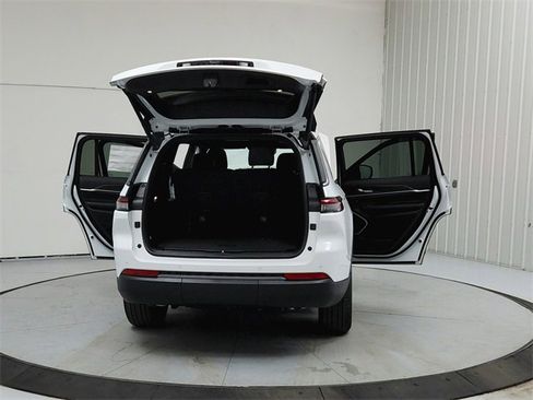 New 2026 Jeep Grand Cherokee L Limited image 15