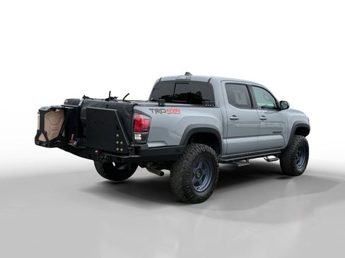 Used 2021 Toyota Tacoma TRD Off-Road image 5