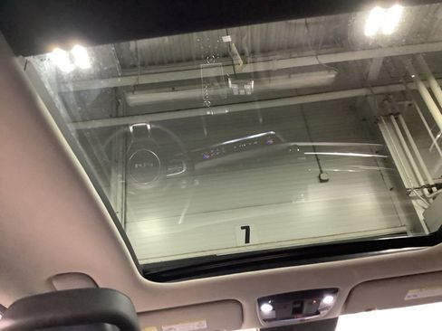 Certified 2023 Kia Sportage SX image 24