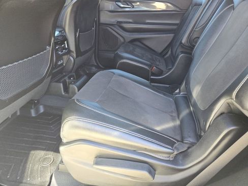 Used 2023 Jeep Grand Cherokee L Laredo image 32