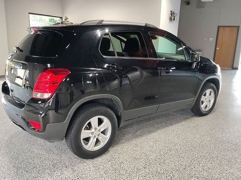 Used 2017 Chevrolet Trax LT AWD/4WD image 8