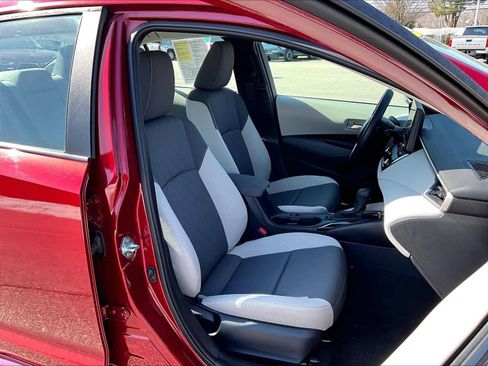 Used 2023 Toyota Corolla LE image 11