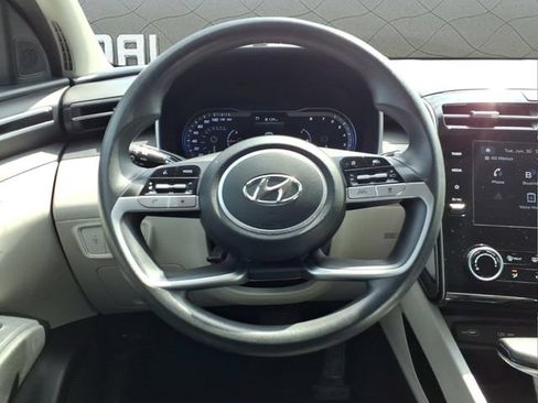 Certified 2023 Hyundai Tucson SEL FWD image 19