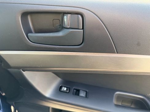 Used 2014 Mitsubishi Lancer ES image 28