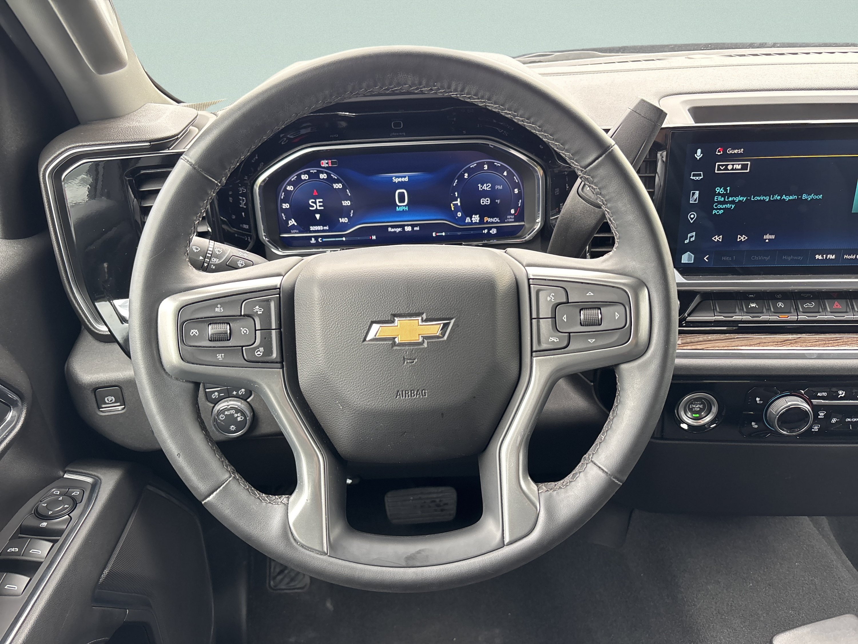 Used 2024 Chevrolet Silverado 1500 LT AWD/4WD image 24
