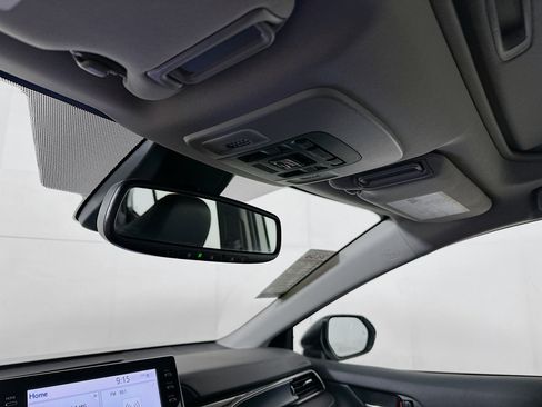 Used 2024 Toyota Camry SE w/ Cold Weather Package image 18