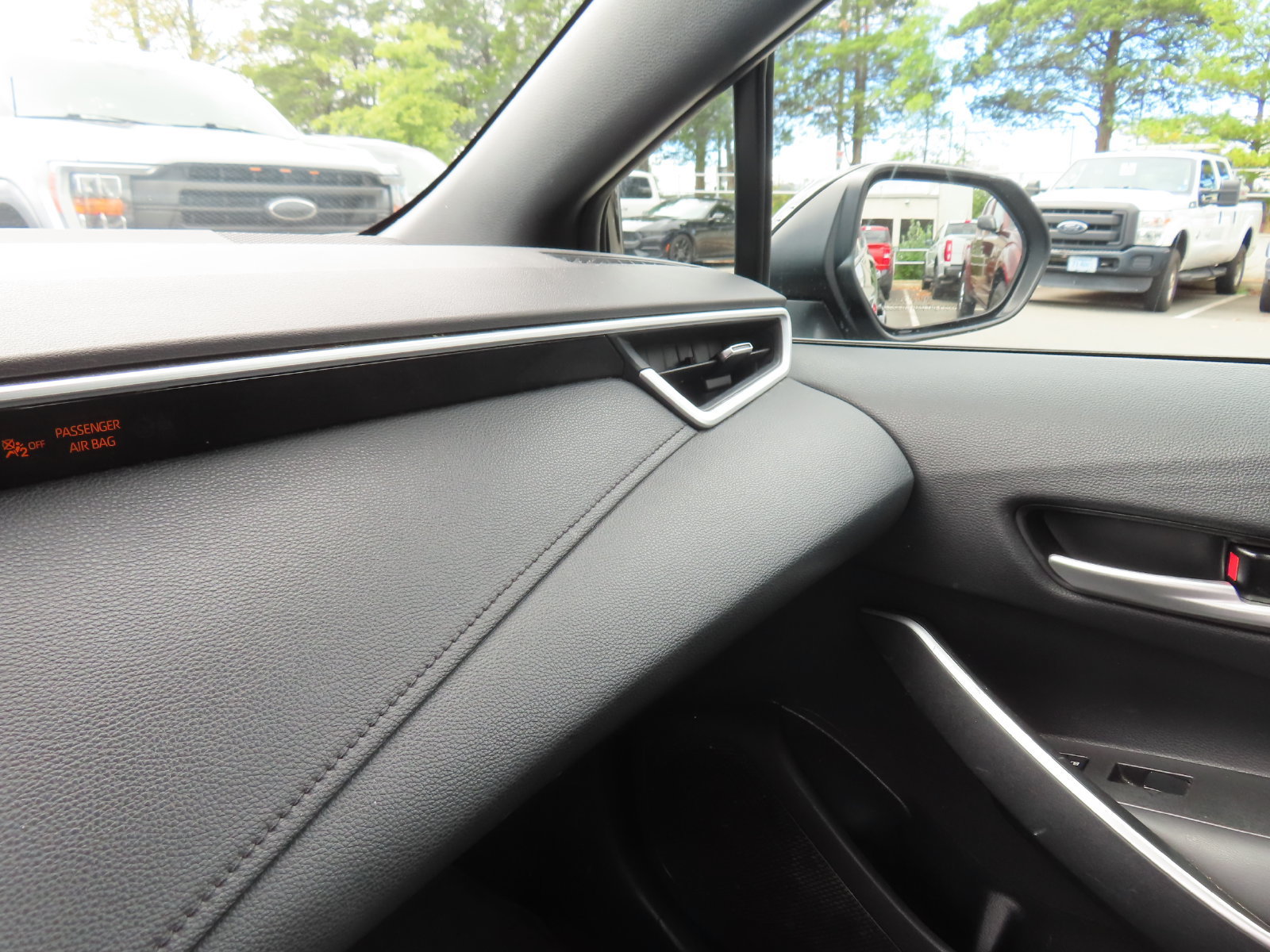 Used 2022 Toyota Corolla SE FWD image 21
