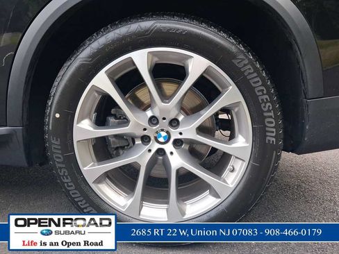 Used 2024 BMW X5 xDrive40i w/ Premium Package AWD/4WD image 11