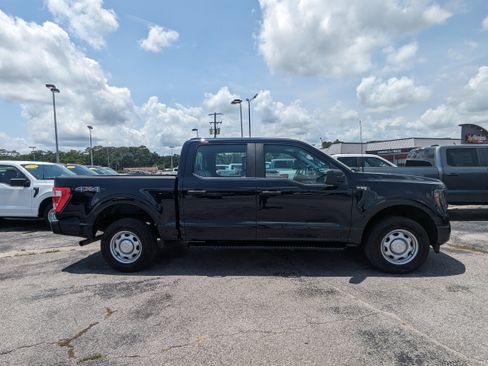 Used 2023 Ford F150 XL w/ Trailer Tow Package image 3